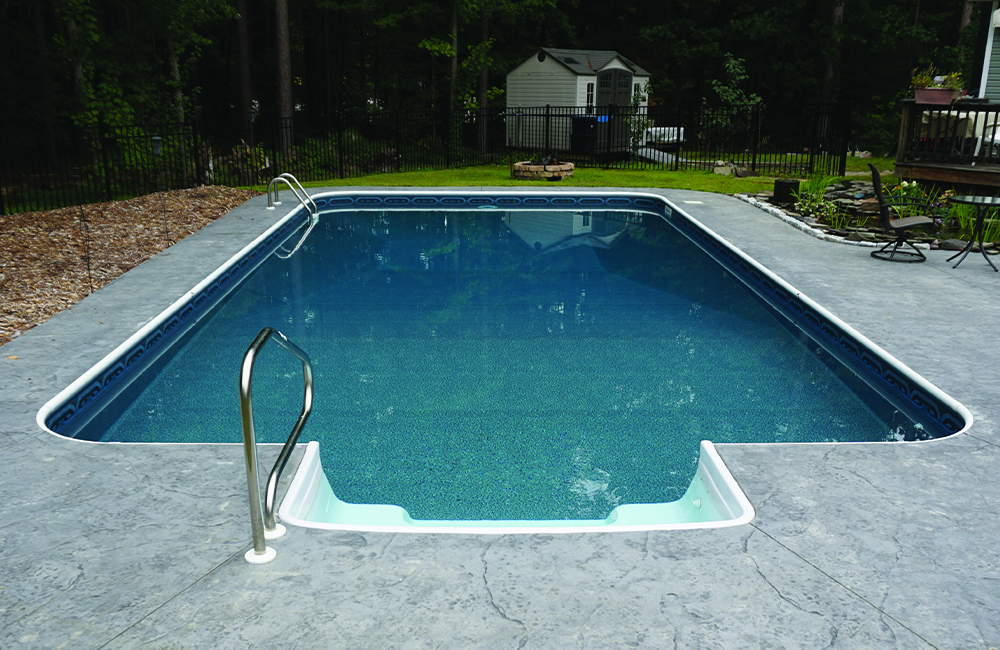 2’ Radius Rectangle featuring an 8’ center Thermoplastic Step-N-Rest
