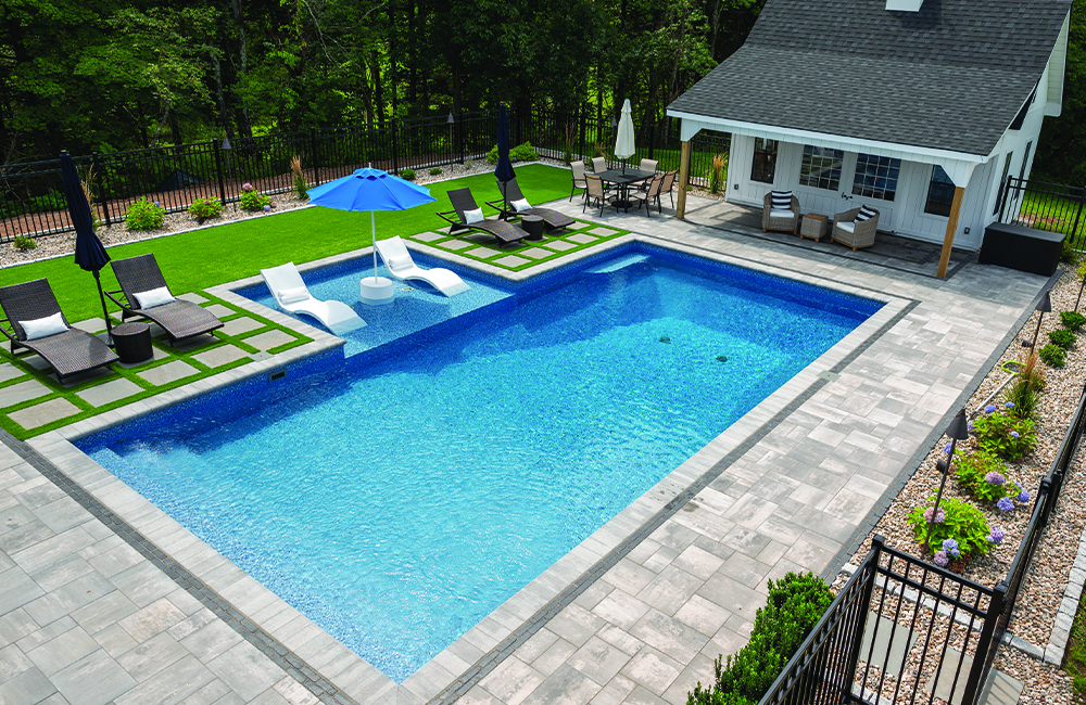 6” Radius Rectangle featuring Full End Nexus™ Steel Stairs, Sundeck, and Bench