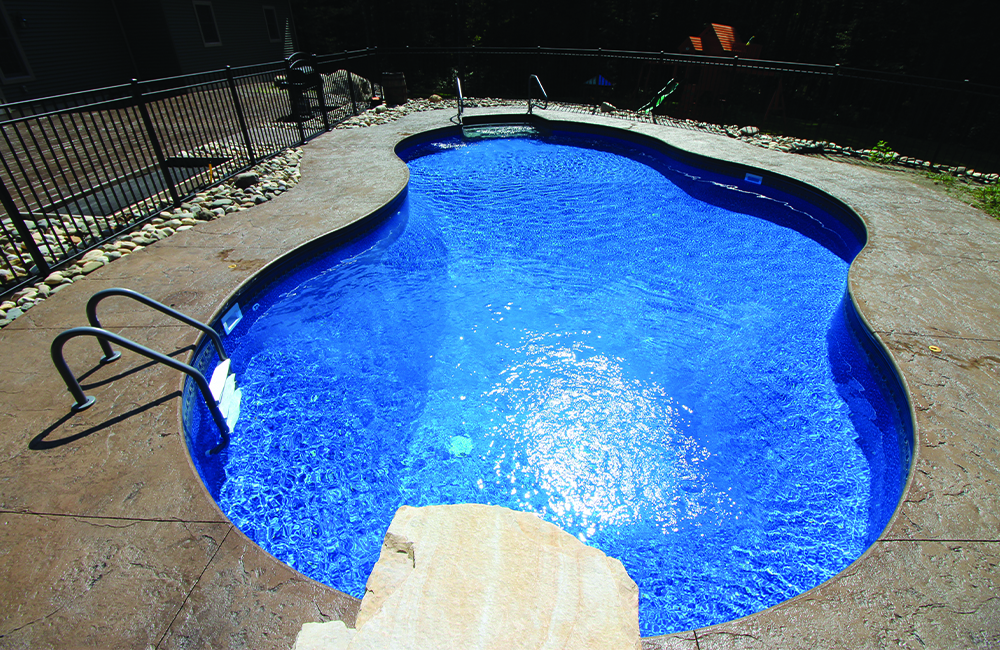 Mountain Lake Right featuring an 8’ center Thermoplastic Step-N-Rest