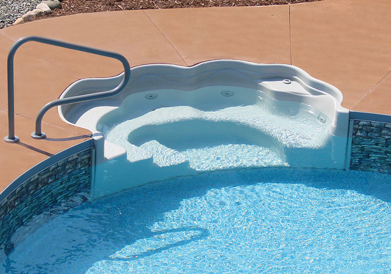 Saratoga Step N Spa Pool Step